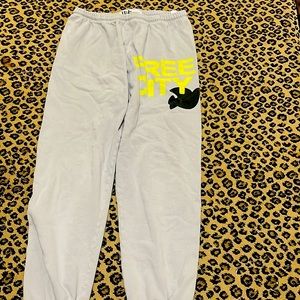 Brand:Free City.    Color:Grey.     Size:Medium